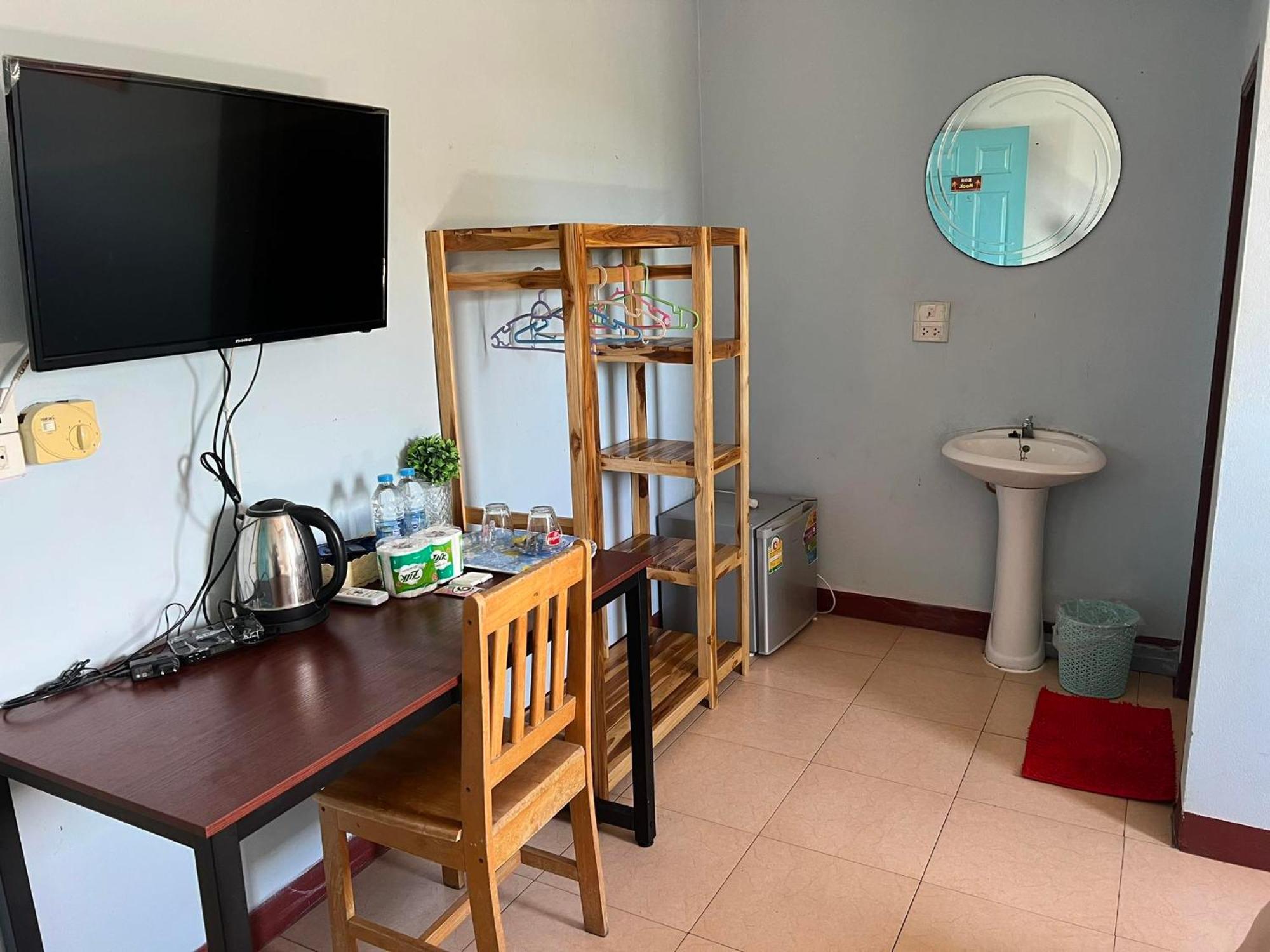 Guest House Blue Andaman Koh Lanta Exterior photo